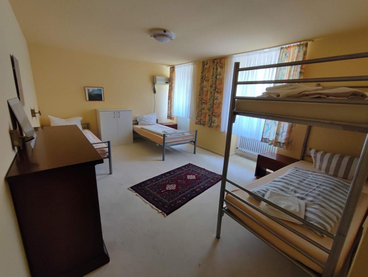 ראסטאט Hotel Schiff מראה חיצוני תמונה